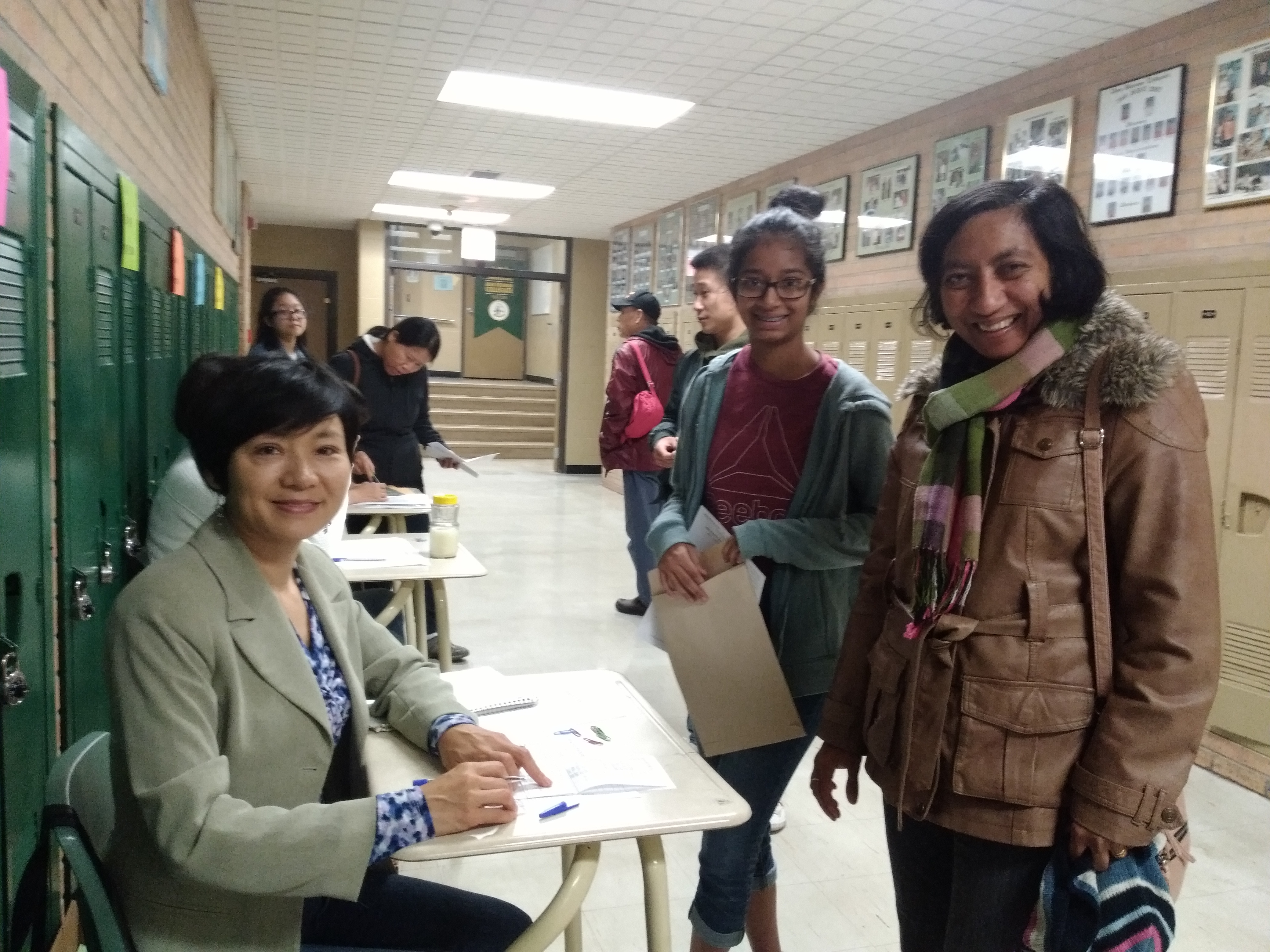 4-来自斯里兰卡的弥莎今年报名八年级